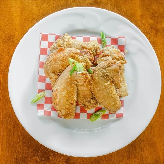 Fried Chicken Wings.